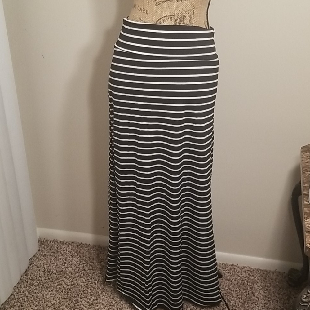 Black/White Stripe Maxi Skirt